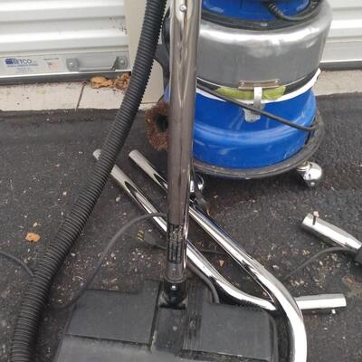 Vacuum Blue Max Air 2000