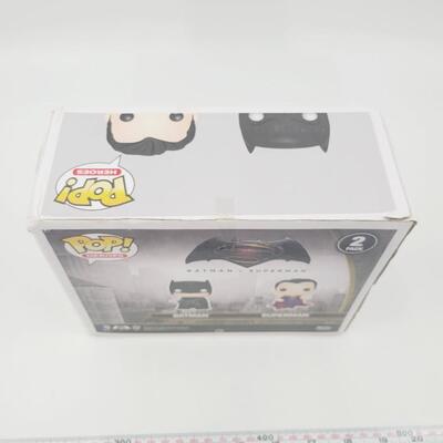 FUNKO POP BATMAN VS SUPERMAN - TOYS R US EXCLUSIVE