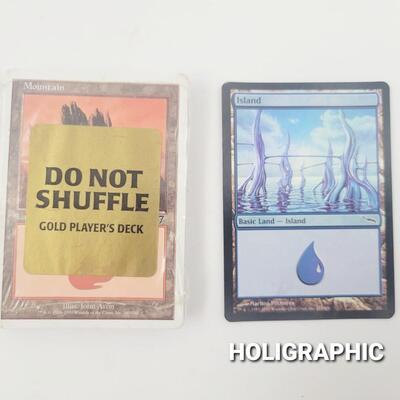 UNOPENED PKG MAGIC CARDS W/ HOLIGRAPHIC CARD