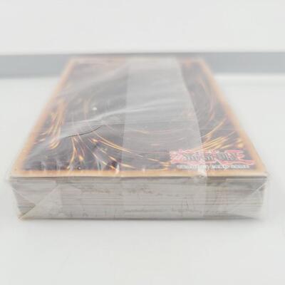 UNOPENED PKG OF YU-GI-OH CARDS W/ HOLIGRAPHIC CARD