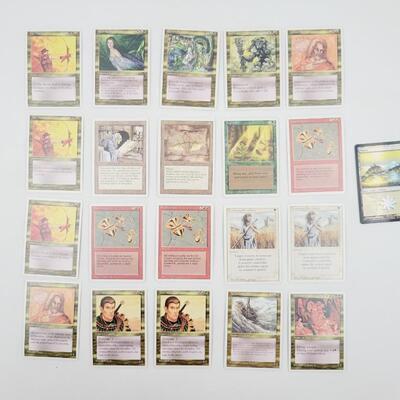 MAGIC GAME W/ 1 HOLIGRAPHIC CARD SET #1