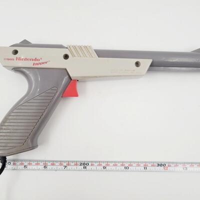 1985 NINTENDO ZAPPER