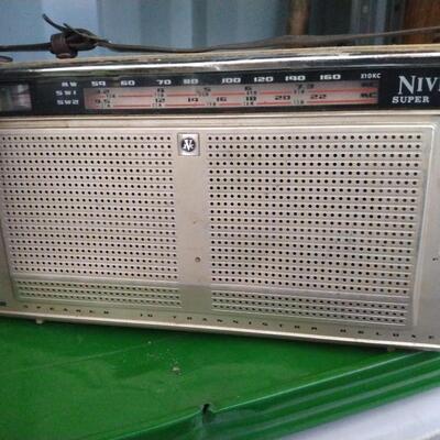 Nivico small radio