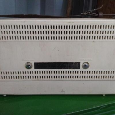 Nivico small radio