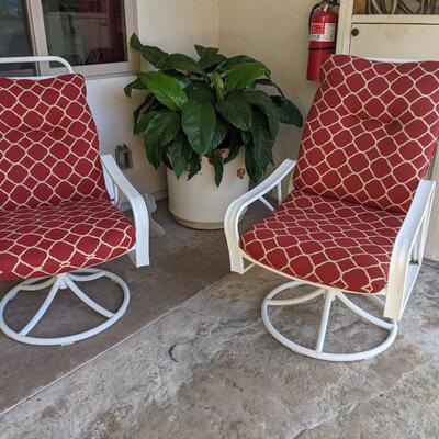 Tropitone swivel rocker - 2 available