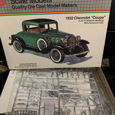 Scale model metal kid 1932 Chevrolet coop new in box