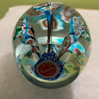 Beautiful Murano Italy glass egg shaped floral paperweight