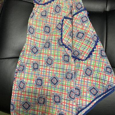 2 cute vintage aprons