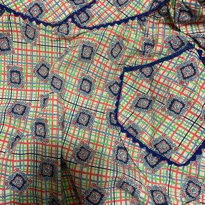 2 cute vintage aprons