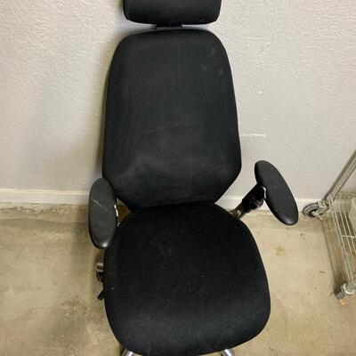 #287 Rolling Office Chair With Head Rest