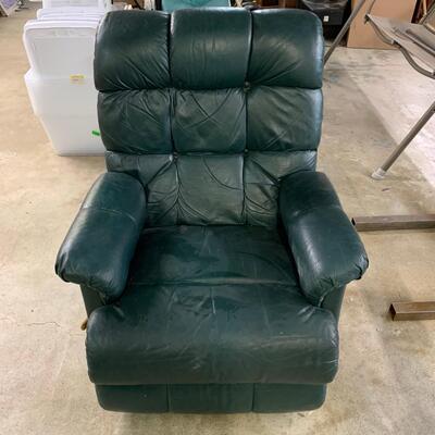 #15 Green Cushioned Reclining Chair