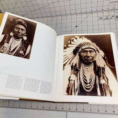 #102 Navajo Nation 1950 & Phaidon Books