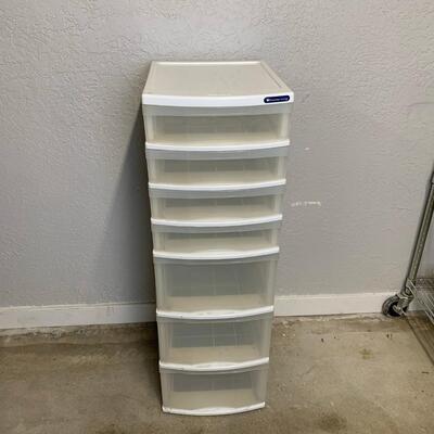 #148 White Plastic Storage Cabinet (no wheels0