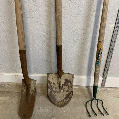 #155 Yard Tools: Shovels & Rake