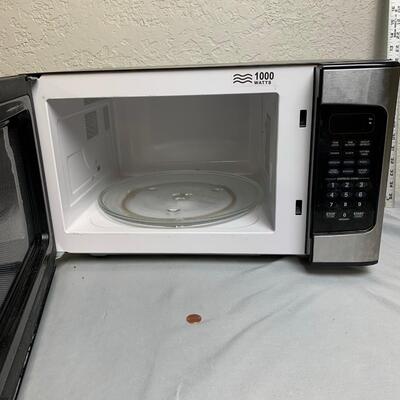 #178 WestBend 100Watts Microwave