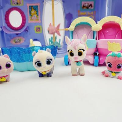 LITTLEST PET SHOP GROOM SHOP W/ LITTLES PETS & ACCESSORIES