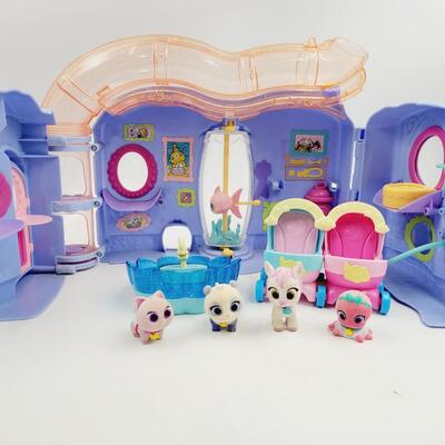 LITTLEST PET SHOP GROOM SHOP W/ LITTLES PETS & ACCESSORIES