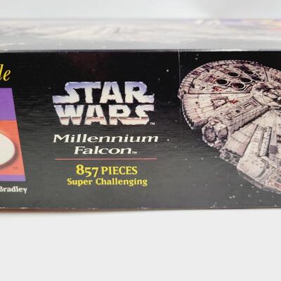 STAR WARS 3D MILLENNIUM FALCON PUZZLE NEW