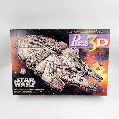 STAR WARS 3D MILLENNIUM FALCON PUZZLE NEW