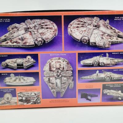 STAR WARS 3D MILLENNIUM FALCON PUZZLE NEW