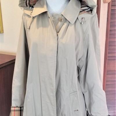 Lot #99 Gently Used BURBERRY All Weather Ladies Coat - Size 8