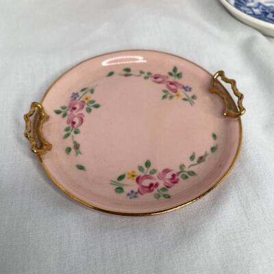 2 Assorted small saucers, and 2 sipping bowls, 1 collectible pink plate
