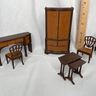 Miniature Doll House Furniture Plastic to look like wood