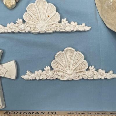 10 pieces Wall Hangings and decorated stones