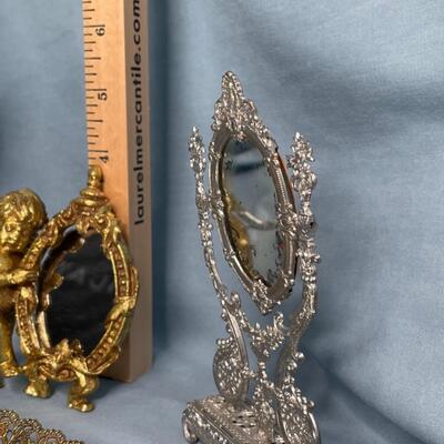 5 Mirrors various sizes, 2 Mirrored Makeup Trays