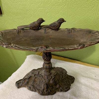 Cast iron small bird bath/ table decoration