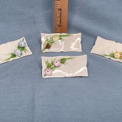 4 Vintage Porcelain Place Holders