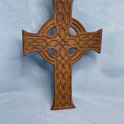 Metal Celtic Cross with hole for hanging