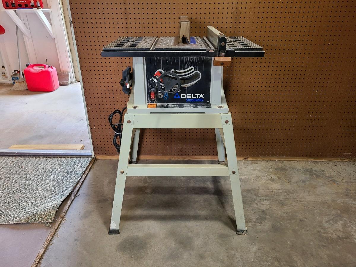 Delta ShopMaster Bench Saw | EstateSales.org