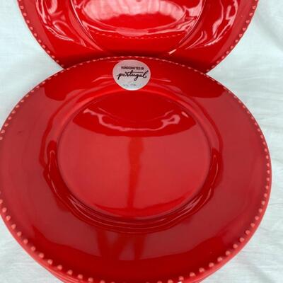 6 Brand new red plates and 3 napkins