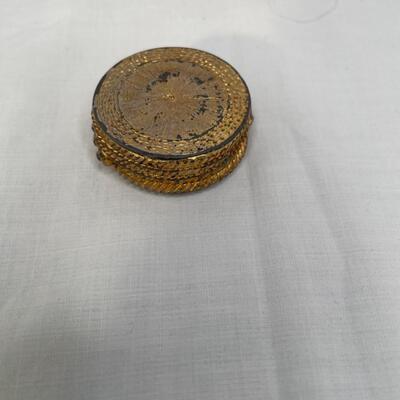 3 ceramic/porcelain trinket boxes
