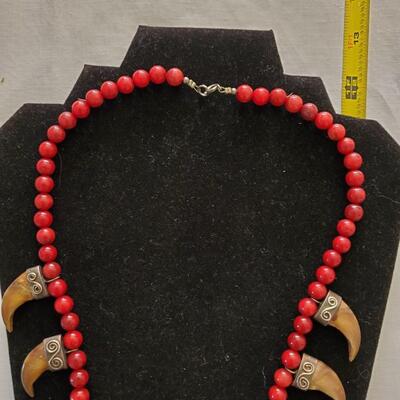 Stunning Druzy pendant  necklace with claws
