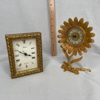 2 Clocks