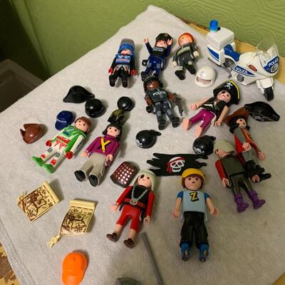 Play mobile figures early 90â€™s to early 2000â€™s
