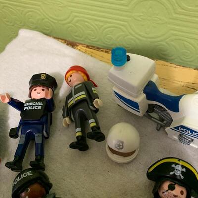 Play mobile figures early 90â€™s to early 2000â€™s