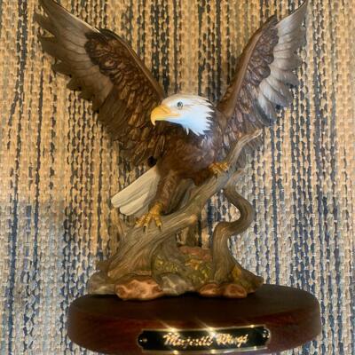 Majestic Wings figurine