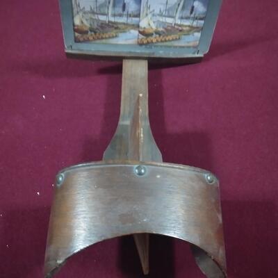LOT 40 ANTIQUE WOODEN STEREOSCOPE WITH VIEWING CARDS