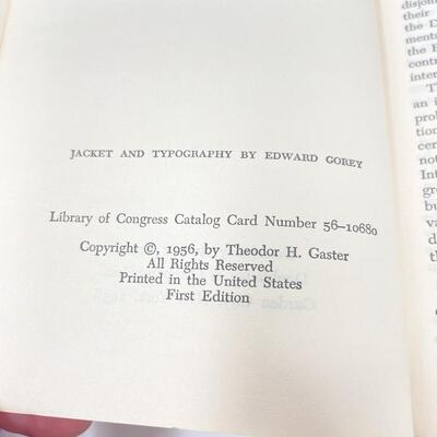 *FIRST EDITION* 1956 â€œTHE DEAD SEA SCRIPTURES IN ENGLISH TRANSLATIONâ€ PAPERBACK BOOK