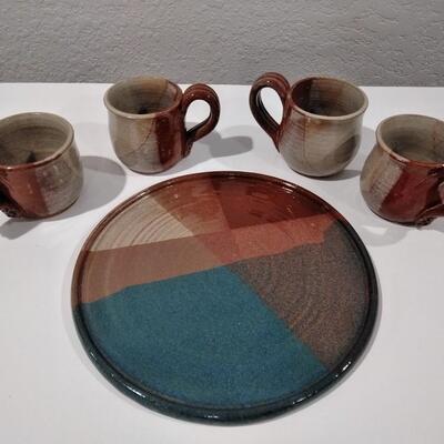 LOT 90 PLATTER AND 4 POTTERY MUGS SIGNED