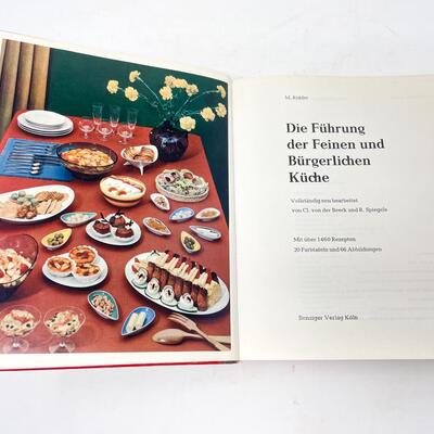1960 â€œDIE FÃœHRUNG DER FEINEN UND BÃœRGERLICHEN KÃœCHEâ€ GERMAN HARDBACK COOKBOOK