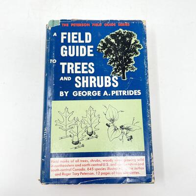 1958 â€œA FIELD GUIDE TO TREES AND SHRUBSâ€ BY GEORGE A. PETRIDES HARDBACK BOOK - THIRD PRINTING