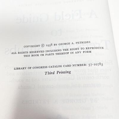 1958 â€œA FIELD GUIDE TO TREES AND SHRUBSâ€ BY GEORGE A. PETRIDES HARDBACK BOOK - THIRD PRINTING
