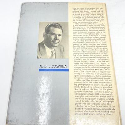 *FIRST EDITION* 1960 â€œSKI AND SNOWâ€ BY RAY ATKESON LARGE HARDBACK BOOK