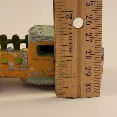 Lot 5: Antique/Vintage Cast Iron Toy Truck