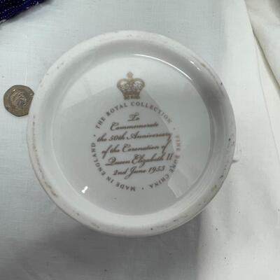 Commemoration  items from Buckingham Palace
