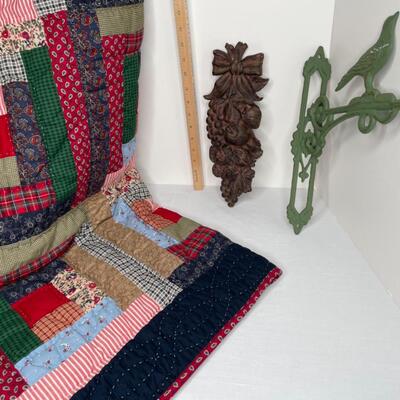 Green iron bird wall hanger, quilt, grape wall hanger